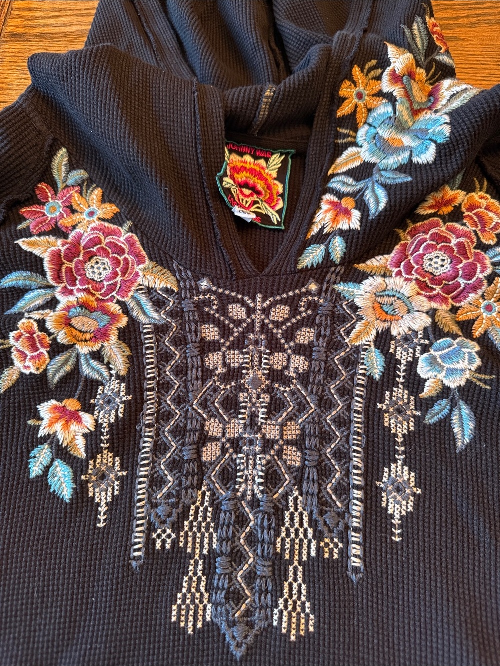 Johnny Was Embroidered Floral Thermal Hoodie Tunic Boho Black Large - Picture 7 of 9